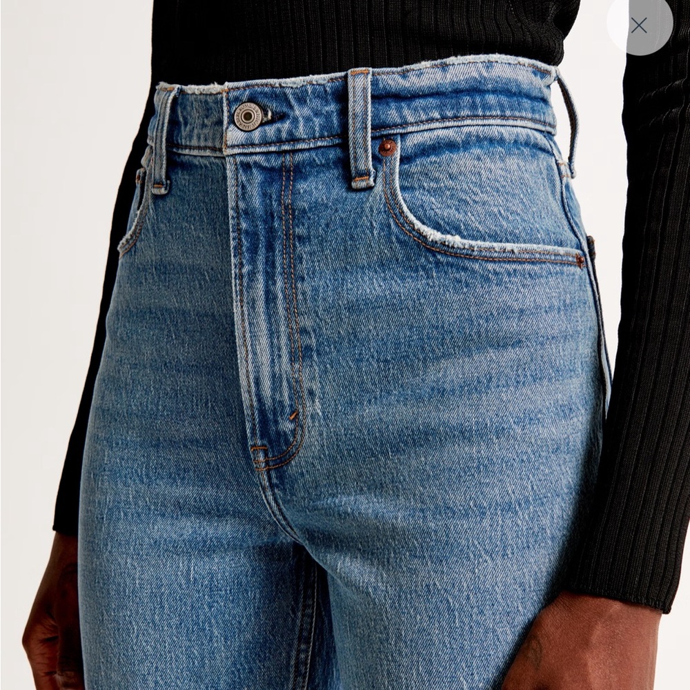 ABERCROMBIE Ultra High Rise 90s Straight Jean